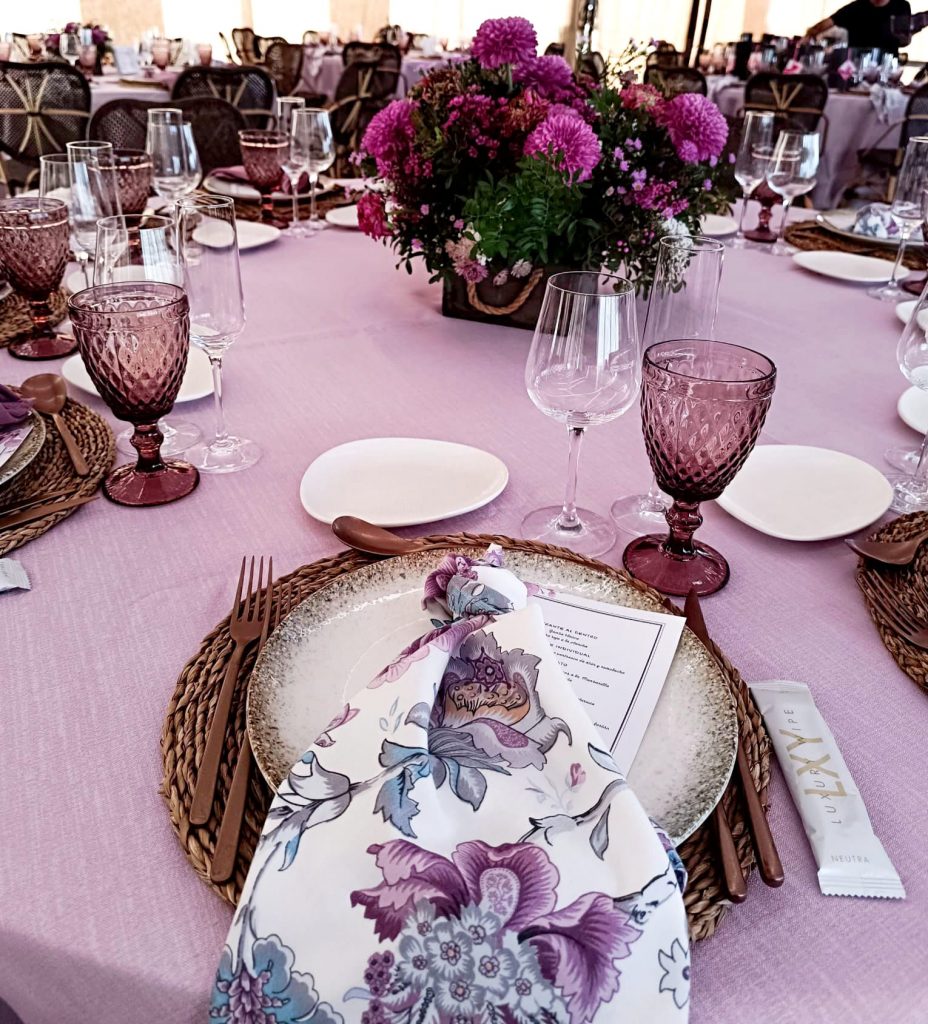 mesa rosa ronántica